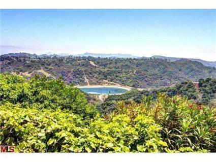 Three Bedroom Villa In Bel Air