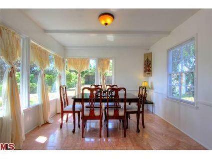 Three Bedroom Villa In Bel Air
