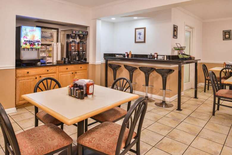 Hotel Best Western Plus Holiday Sands Inn & Suites