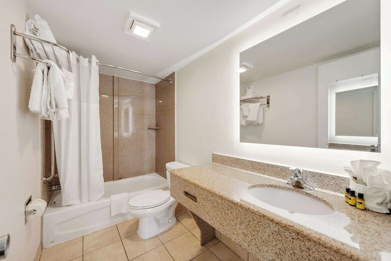 Hotel Best Western Plus Holiday Sands Inn & Suites