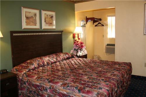 Motel Plaza Travel Inn