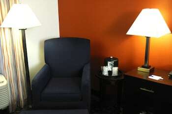 Hotel Holiday Inn Express & Suites Greenfield