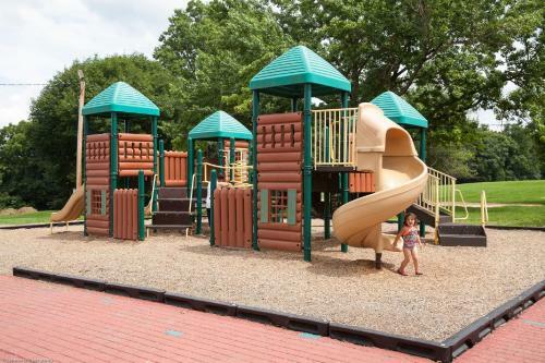 Circle M Camping Resort Screened Park Model 27