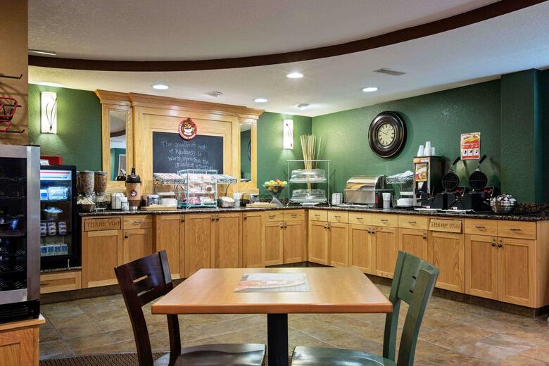 Hotel Americinn Lodge & Suites Newton