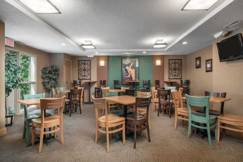 Hotel Americinn Lodge & Suites Newton