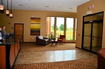 Hotel Boulders Inn & Suites - Newton