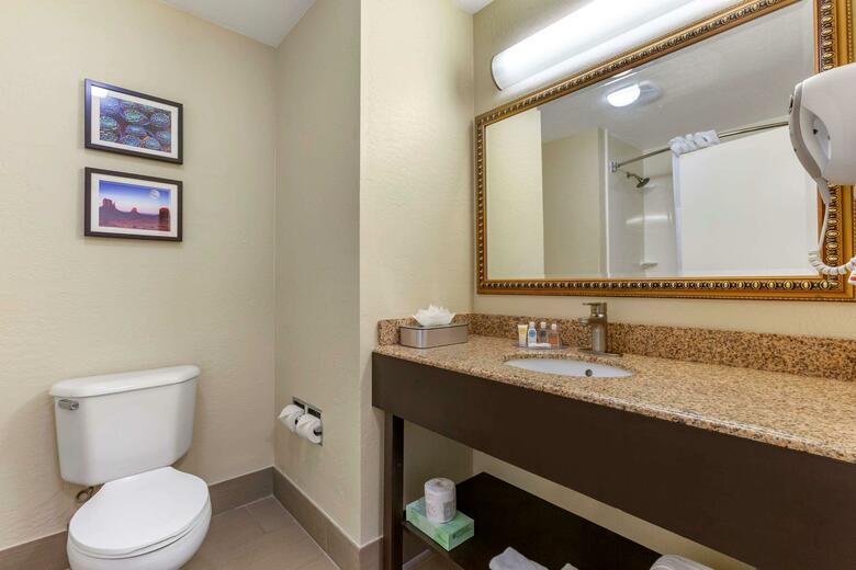 Hotel Quality Inn And Suites Surprise