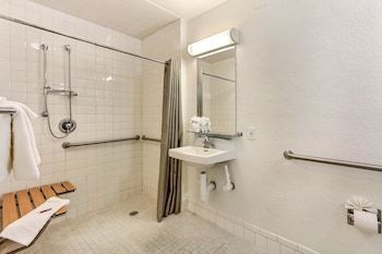 Motel 6 Monterey - Marina