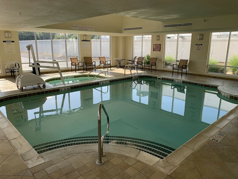 Sheraton Louisville Riverside Hotel