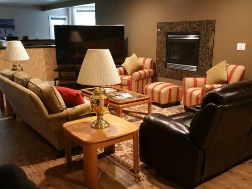 Elegant 2 King Bedrooms Apartment - 2 Night Minimum