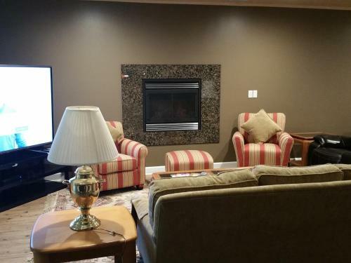 Elegant 2 King Bedrooms Apartment - 2 Night Minimum