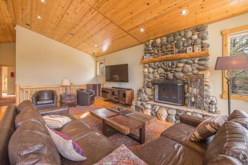 Haworth, Single Family At Truckeee