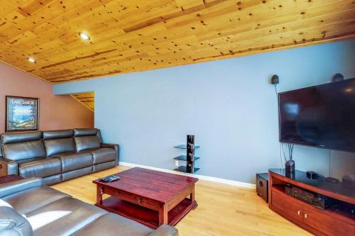 Classic Mountain Comfort