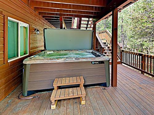 11454 Chalet Rd Home