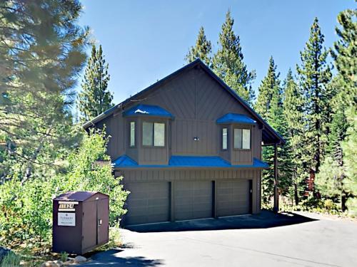 11824 Schussing Way Home