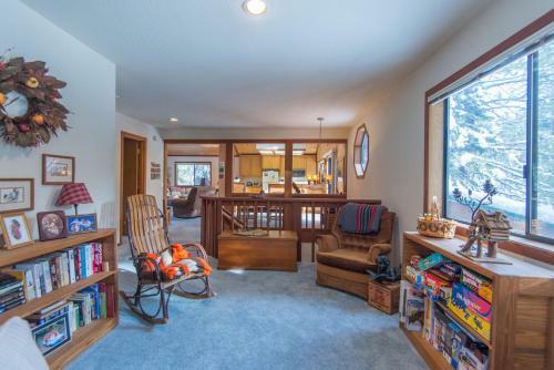 Alpine Forest View Cabin In Tahoe Donner Truckee Ca Home