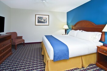 Holiday Inn Express Hotel & Suites Petoskey