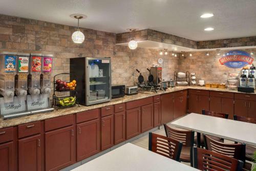 Hotel Baymont Inn & Suites Muncie