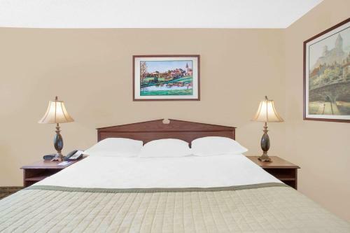 Hotel Baymont Inn & Suites - Roanoke Rapids