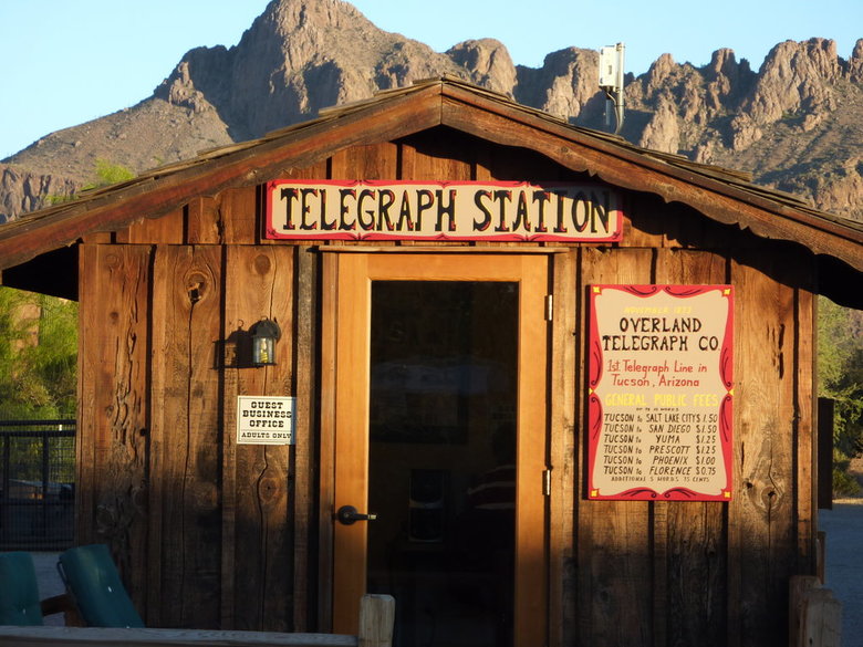 Hotel White Stallion Ranch