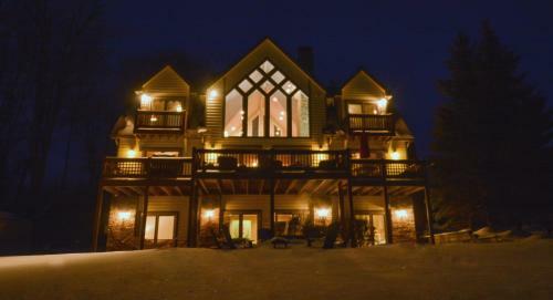 Lakeside Story Six-bedroom Holiday Home