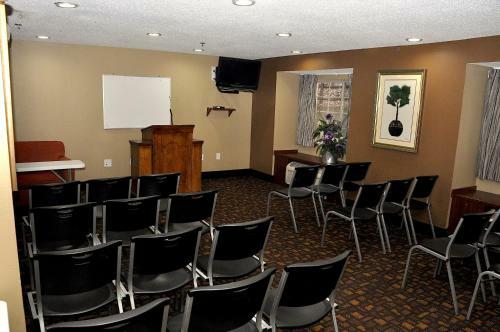Hotel Microtel Inn & Suites By Wyndham Lithonia/stone Mountain