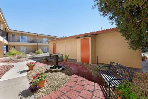Motel Econolodge Inn & Suites