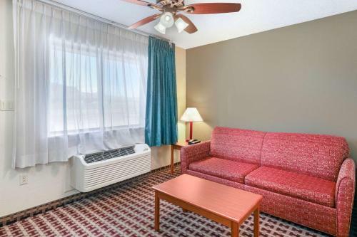 Motel Econolodge Inn & Suites