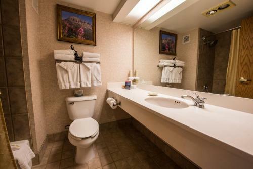 The Grand Lodge Hotel And Suites