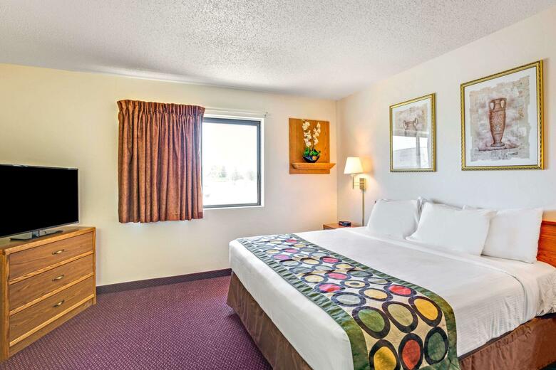 Hotel Super 8 West Aberdeen