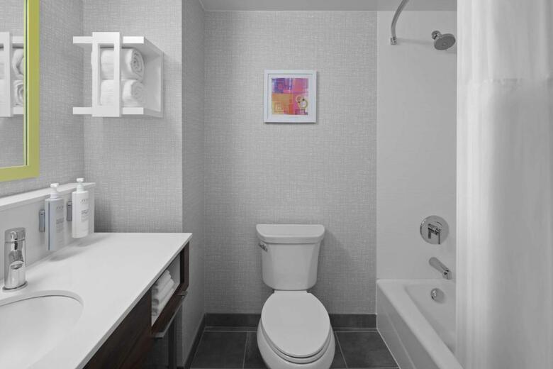 Hotel Hampton Inn & Suites Grand Rapids-airport 28th St
