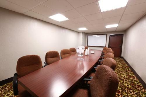 Best Western Hospitality Hotel & Suites