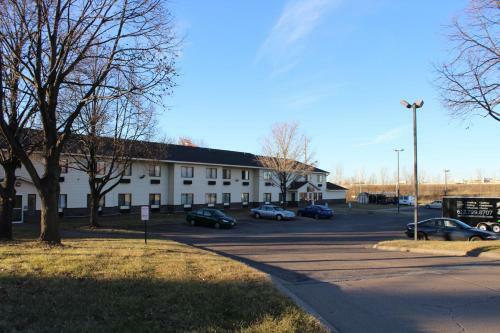 Motel Asteria Inn And Suites