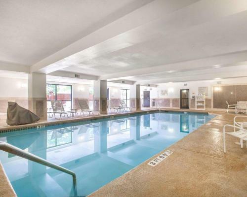 Hotel Comfort Suites Atlanta Airport