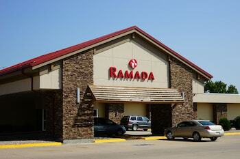 Ramada Columbus Hotel And Conference Center