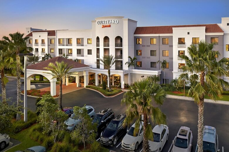 Hotel Courtyard By Marriott Stuart
