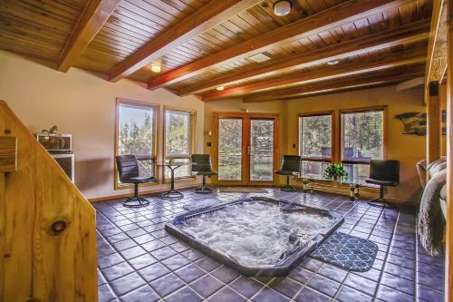 Big River Hideaway Three-bedroom Home