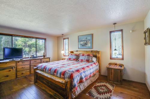 Big River Hideaway Three-bedroom Home