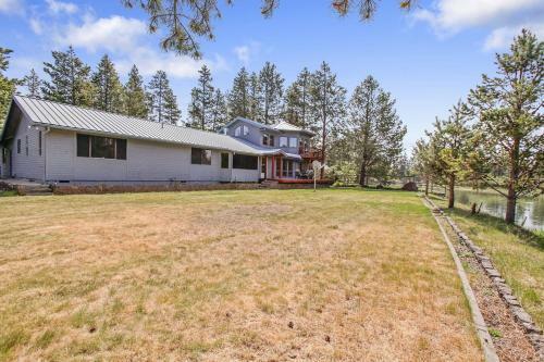 Big River Hideaway Three-bedroom Home