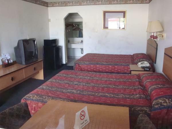 Motel Knight's Inn Globe