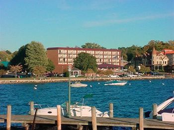 Hotel Harbor Shores On Lake Geneva