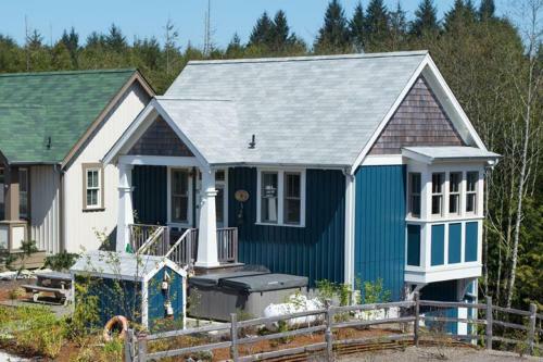 Flotsam House Two-bedroom Home