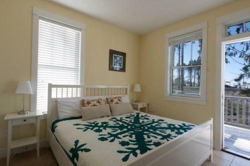 Koa Surf N Board Two-bedroom Home