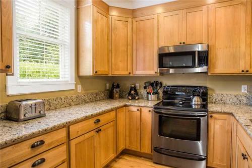 Into The Woods Three-bedroom Home