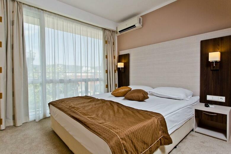Hotel Riu Evrika