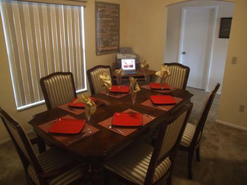 Loyalty Vacation Homes - Kissimmee