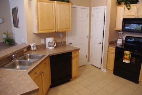 Loyalty Vacation Homes - Kissimmee