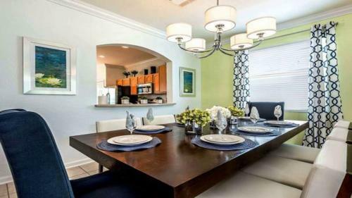 Loyalty Vacation Homes - Kissimmee