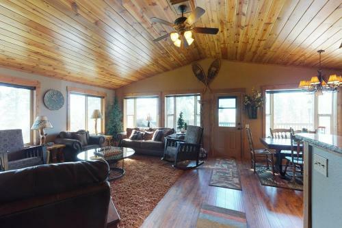 Camas Family Cabin