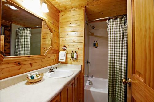 Hotel Lakedale Resort At Three Lakes